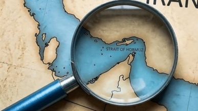 وكالة فارس تفند ادعاء ترامب بشأن عودة مضيق هرمز إلى وضعه السابق