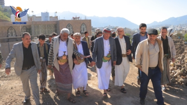 اجتماع برئاسة العلامة مفتاح يقر أربعة مشاريع استراتيجية لصيانة طرق ومداخل محافظة إب