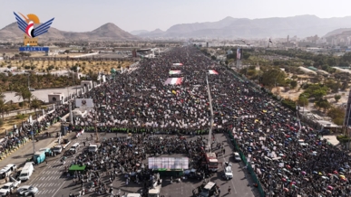 حشود مليونية بالعاصمة صنعاء تحذر الأمريكي والإسرائيلي من أي عدوان أو تهجير للشعب الفلسطيني