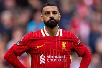 صلاح يوجه انتقادا مبطنا لـ"يويفا" بسبب استشهاد اللاعب الفلسطيني العبيد