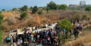 الجزائر: وفاة 25 شخصاً وإصابة 44 آخرين إثر حادث انقلاب حافلة تقل مسافرين