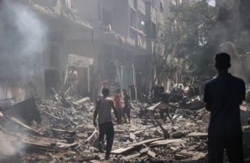 استشهاد عشرات الفلسطينيين جلهم من الأطفال في قصف للعدو على النصيرات وغزة