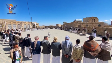 عمران.. وقفات بمختلف المديريات وفاءً لشهيد القرآن واستمرارًا في التعبئة