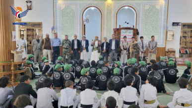رئيس مؤسسة الطرق يتفقد جانبا من الأنشطة الصيفية بمديريتي معين والوحدة بأمانة العاصمة