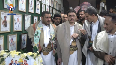 افتتاح معرض صور الشُهداء بمديرية الوحدة في أمانة العاصمة