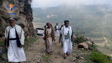 الإطلاع على تنفيذ مشروع مسح وتوسعة طريق في مديرية بني العوام بحجة