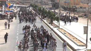 عرض شعبي لخريجي الدورات العسكرية المفتوحة في عمران