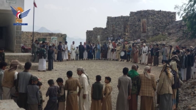 المحويت.. وقفات مسلحة بمديرية بني سعد وفاءً للشهداء وتأكيداً على الثبات في مواجهة العدو