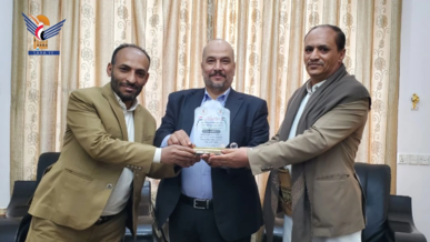 حركة الجهاد الإسلامي تُكرم إذاعتي صنعاء - البرنامج العام وسام إف إم بدرعي "طوفان الأقصى"