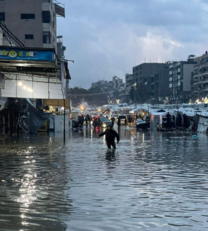 إصابة عدد من النازحين في غزة وغرق خيامهم وانهيار منزل جرّاء الأمطار الغزيرة