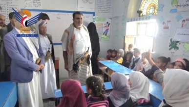  محافظ البيضاء يتفقد أنشطة الدورات الصيفية بمدينة رداع  