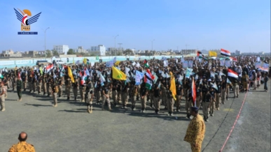 مسيرات في 33 ساحة بتعز تحت شعار "على الوعد مع غزة.. ضد التهجير وضد كل المؤامرات"