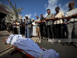 انتشال جثامين 3 شهداء فلسطينيين شرق خان يونس