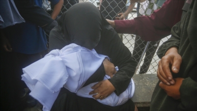 استشهاد 76 فلسطينياً بنيران جيش العدو الإسرائيلي في قطاع غزة منذ فجر اليوم