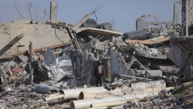 استشهاد 6 فلسطينيين وجرح آخرين بقصف العدو الإسرائيلي غرب دير البلح