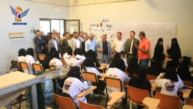 فريق وزاري يطلع على أوضاع المعاهد الفنية والمهنية بمحافظة الحديدة