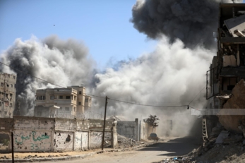 العدو الإسرائيلي يواصل خروقاته: شهيد فلسطيني وإصابة خطيرة لطفلته في قصف منزل بخان يونس وسط غارات وقصف مدفعي