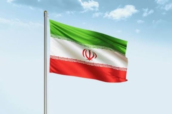 "مقر خاتم الأنبياء: إذا شُنّ علينا هجوما من القواعد الأمريكية في المنطقة فسنردّ بردّ ساحق