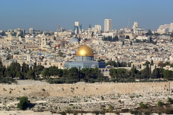 الأورومتوسطي: منع "إسرائيل" دخول نائبتين أوروبيتين إلى فلسطين يجسّد الإصرار على سياسة التعتيم