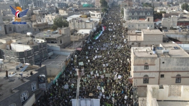 مسيرات حاشدة في ذمار تنديدا بالإساءات الأمريكية للقرآن الكريم