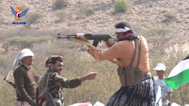 مناورة لخريجي دورات "طوفان الأقصى" بعزلة الأجشوب في شرعب الرونة