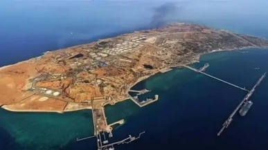 "تسنيم": رسو ناقلات نفط عملاقة في جزيرة خارك الإيرانية بالخليج الفارسي