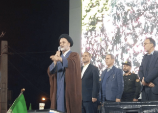 برلماني إيراني: مضيق هرمز سيبقى تحت سيطرة إيران