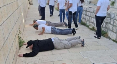 مفتى القدس يحذر من "مضاعفات خطيرة" جراء استهداف الأقصى