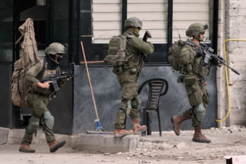 العدو الإسرائيلي يدمر بنى تحتية في قباطية ويقطع الكهرباء ويعتقل مدنيين