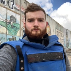 صحفي بريطاني: الأمم المتحدة "ماتت" والقانون الدولي دُفن تحت أنقاض غزّة