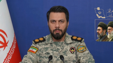 ذو الفقاري: على الولايات المتحدة أن تختار بين وقف إطلاق النار أو استمرار الحرب عبر الكيان الإسرائيلي