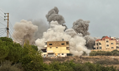 العدو الاسرائيلي يفجٍر منزلا في بلدة ميس الجبل جنوبي لبنان
