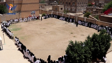 وقفة لفرع المعهد الصحي بذمار تضامنا مع محور المقاومة وإحياء لذكرى الصرخة