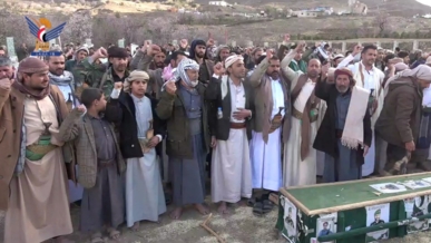 تشييع جثمان الشهيد رائد الدرعي بمديرية الحيمة الداخلية في صنعاء