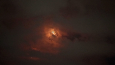 زيلينسكي: روسيا هاجمت أوكرانيا بحوالي 500 طائرة مسيرة و40 صاروخا خلال الليلة الماضية