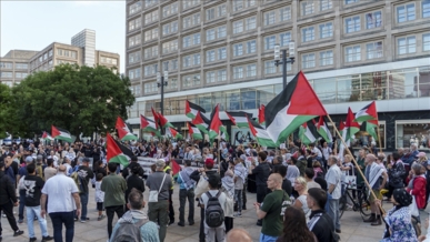 مظاهرة في برلين لدعم فلسطين وتنديداً بجريمة الإبادة والتجويع لغزة