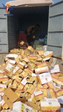 إتلاف 164 كرتون معجون طماطم منتهي الصلاحية في الحديدة