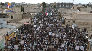 مسيرات حاشدة في ذمار تأكيدّا على وحدة الساحات وتضامنًا مع فلسطين ولبنان