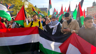 مسيرة بهامبورغ الألمانية دعماً لفلسطين ولبنان بمشاركة الجاليات اليمنية 