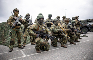 "لوفيغارو": العسكريون في فرنسا ودول أوروبية أخرى يستعدون لسيناريوهات المواجهة مع روسيا