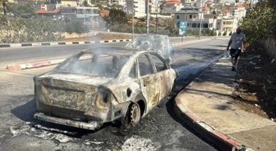 مستوطنون صهاينة يحرقون مركبتين فلسطينيتين شرق رام الله مستوطنون صهاينة يحرقون مركبتين فلسطينيتين شرق رام الله