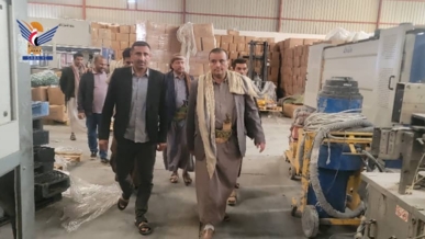 القائم بأعمال وزير الاقتصاد يزور عددًا من المصانع العاملة والمتعثرة