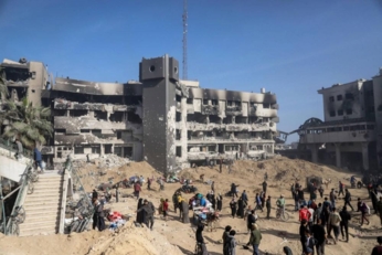 الصحة بغزة: العدو الصهيوني يطلق النار على مستشفى الصليب الأحمر بخان يونس