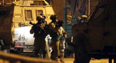 العدو الصهيوني يعتقل فلسطينيا خلال حملة اقتحامات في الضفة الغربية المحتلة  