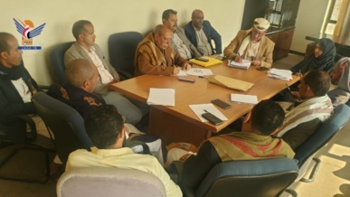 مناقشة أوضاع المؤسسة المحلية للمياه والصرف الصحي بالمحويت وجودة خدماتها