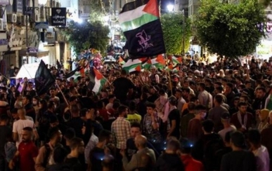 مسيرات حاشدة بمدن الضفة الغربية نصرة لغزة وسط مواجهات مع قوات العدو