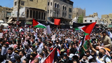 حماس تدعو أهالي الضفة والقدس إلى إشعال ساحات المواجهة بوجه العدو