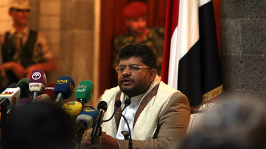 محمد الحوثي : إسقاط الطائرة الأمريكية رسالة على عدم مسؤولية واشنطن عن حماية البحر الأحمر