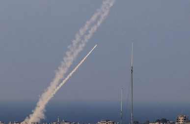 سرايا القدس تعلن قصف غلاف غزة الشمالي برشقة صاروخية
