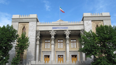 طهران تندد بوضع أمريكا أنصار الله على قائمة الإرهاب المزعومة